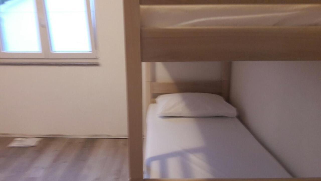 Backpackers Home Zadar Bagian luar foto